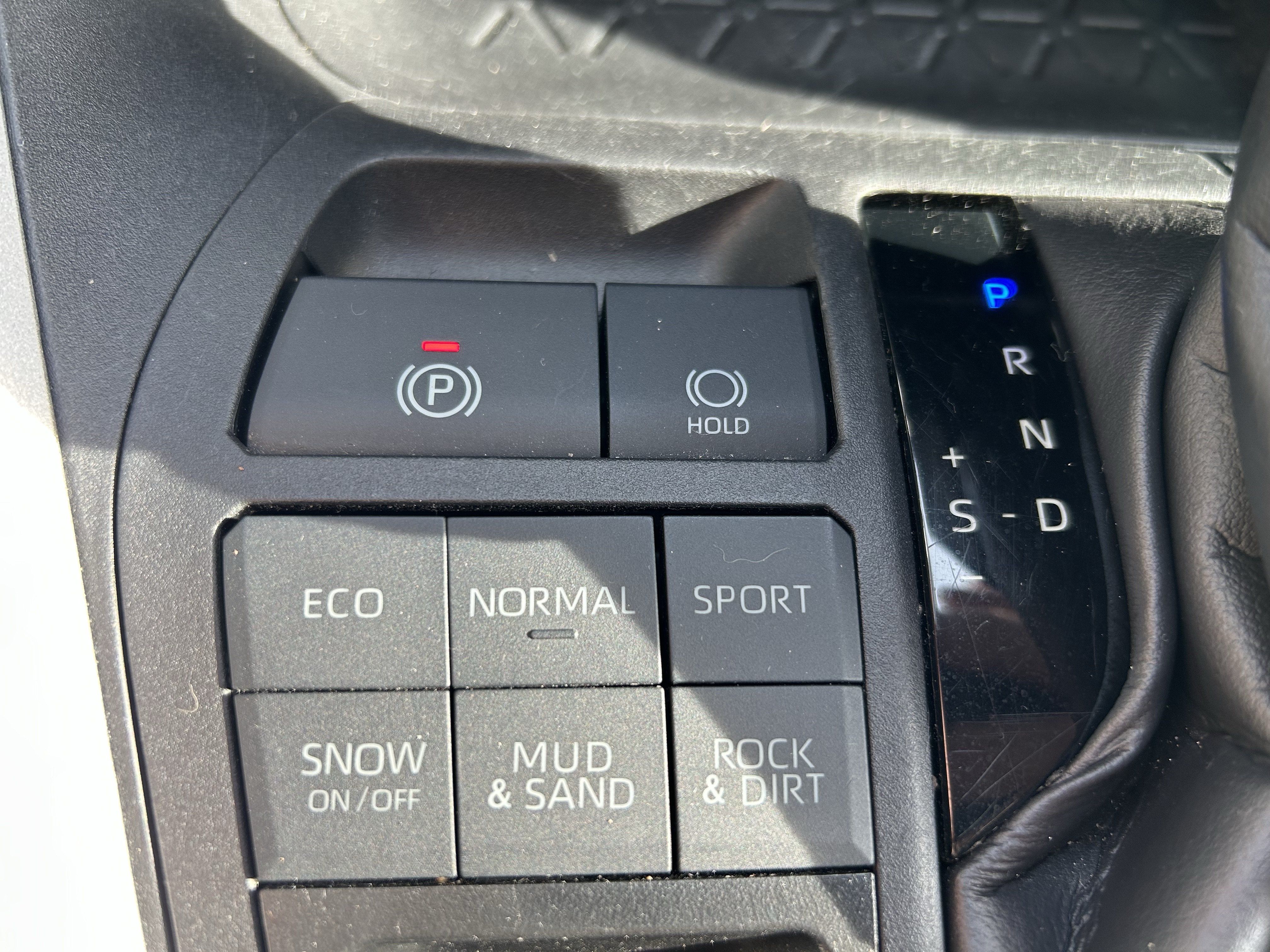 Certified 2024 Toyota RAV4 XLE AWD/4WD image 30