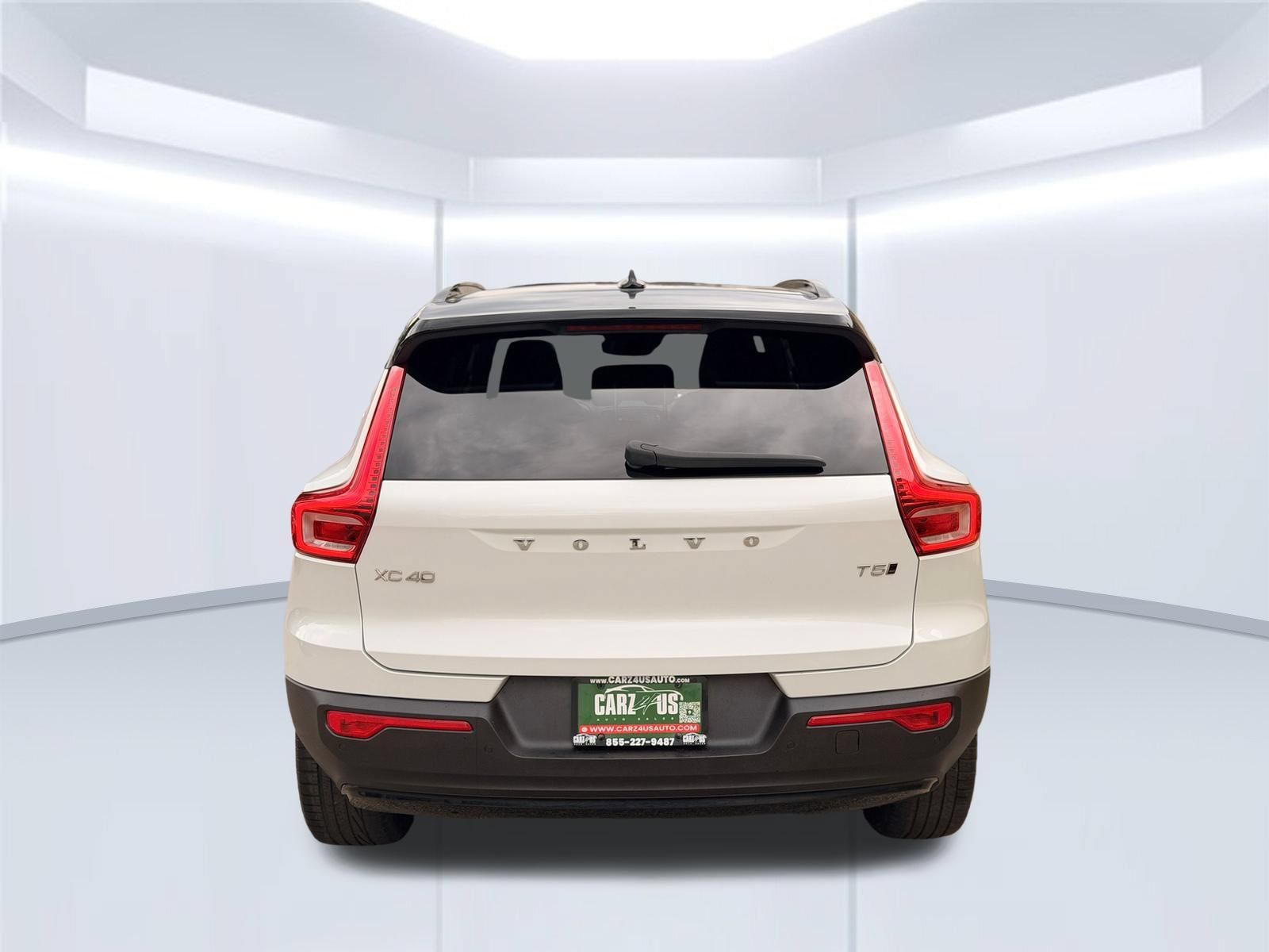 Used 2021 Volvo XC40 T5 R-Design w/ Climate Package AWD/4WD image 6
