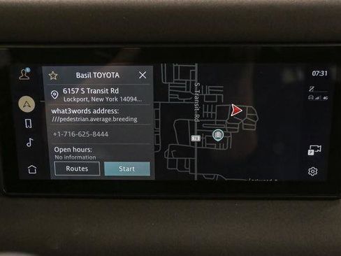 Used 2023 Land Rover Defender 110 X-Dynamic SE image 32