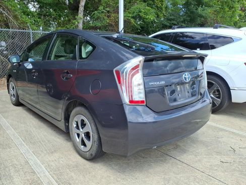 Used 2013 Toyota Prius Four FWD image 2