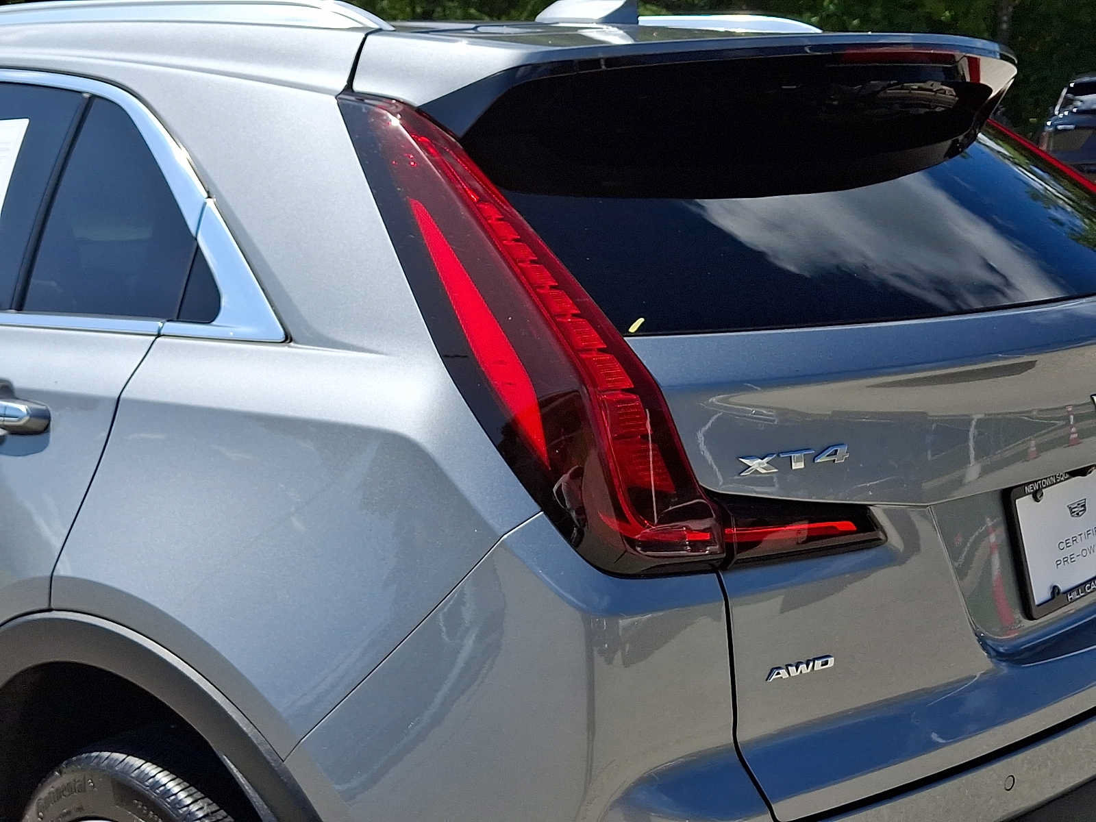 Certified 2023 Cadillac XT4 Premium Luxury AWD/4WD image 12