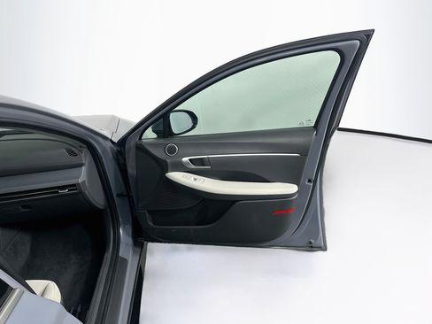 Used 2025 Hyundai Sonata SEL FWD image 33