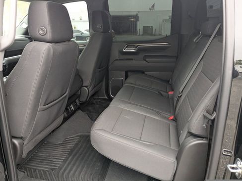 Used 2024 Chevrolet Silverado 1500 LT AWD/4WD image 14