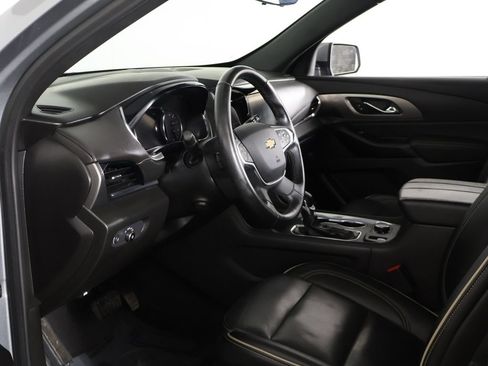 Used 2023 Chevrolet Traverse Premier AWD/4WD image 30