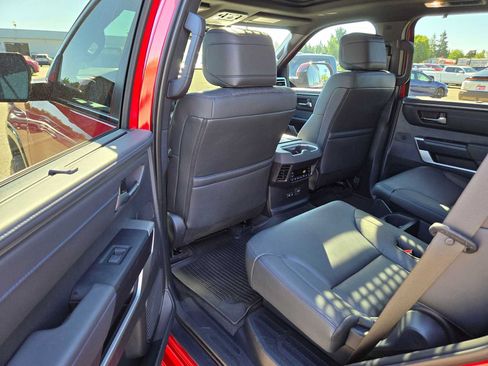Used 2025 Toyota Sequoia Platinum AWD/4WD image 18