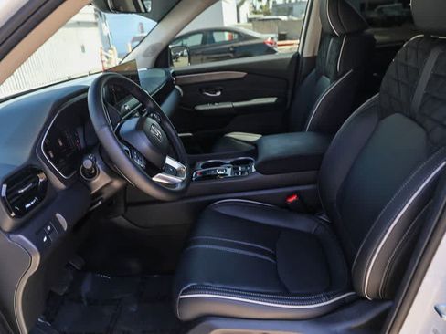 Used 2026 Honda Pilot Elite image 9
