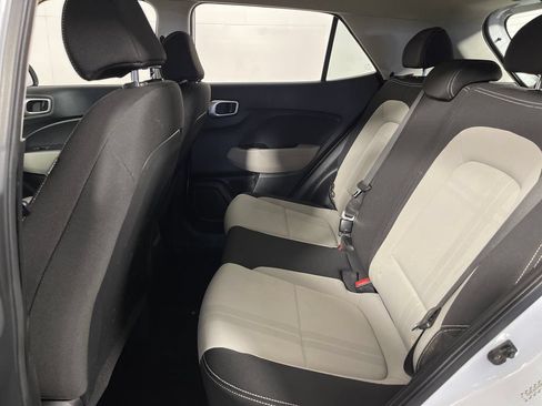 Used 2021 Hyundai Venue SEL w/ Premium Package FWD image 13