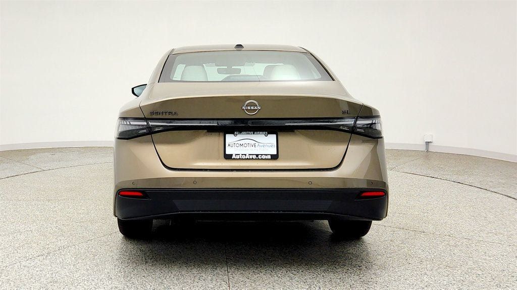Used 2026 Nissan Sentra SL w/ Floor Mat Package FWD image 6