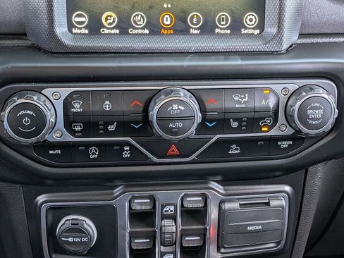 Certified 2022 Jeep Gladiator Mojave w/ LED Lighting Group image 27