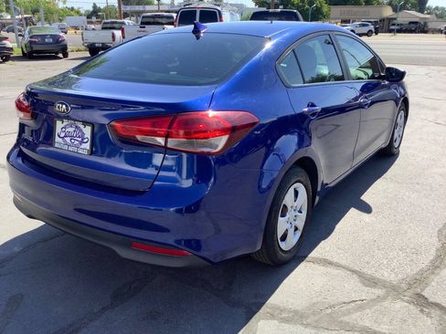 Used 2017 Kia Forte LX FWD image 11