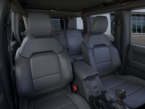 New 2026 Ford Bronco Badlands image 10