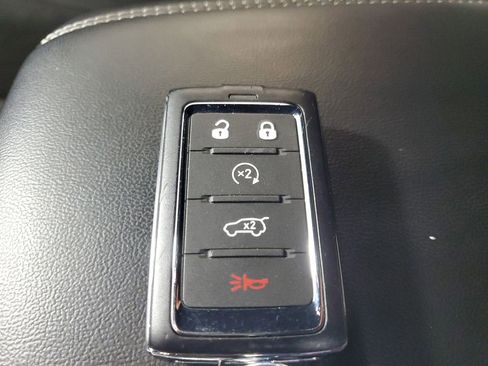 Used 2025 Jeep Grand Cherokee Altitude image 26