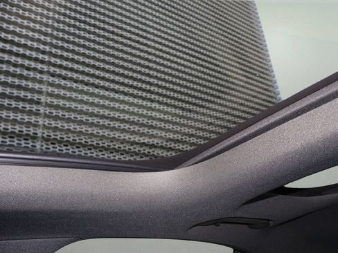 Used 2019 Mercedes-Benz E 300 image 28