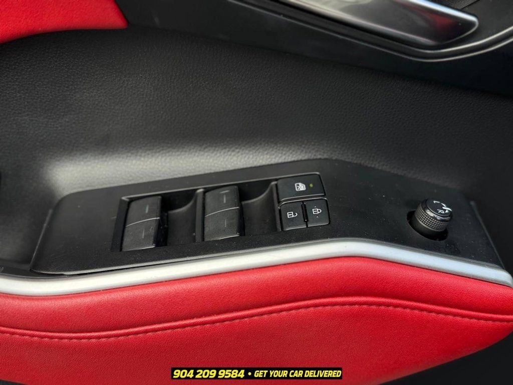 Used 2021 Toyota Highlander XSE FWD image 17