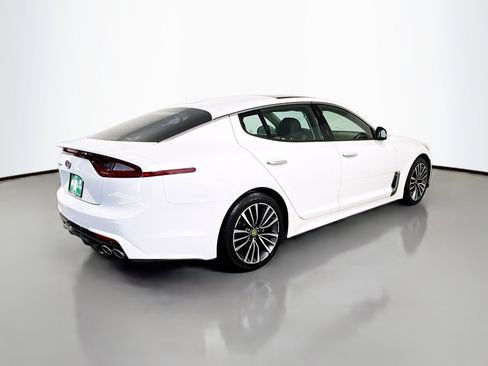 Used 2018 Kia Stinger Premium image 8