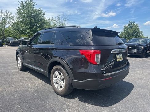 Used 2024 Ford Explorer XLT AWD/4WD image 4