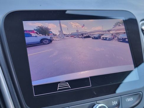 Used 2024 Chevrolet Malibu LT image 19