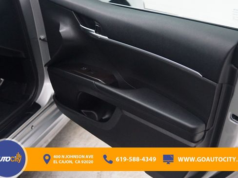 Used 2024 Toyota Camry SE w/ Audio Upgrade Package FWD image 16