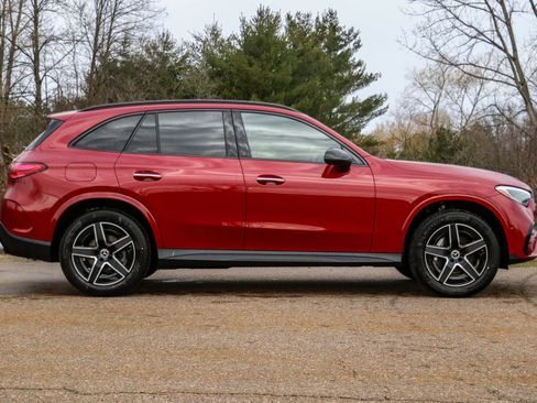 New 2026 Mercedes-Benz GLC 300 4MATIC image 3