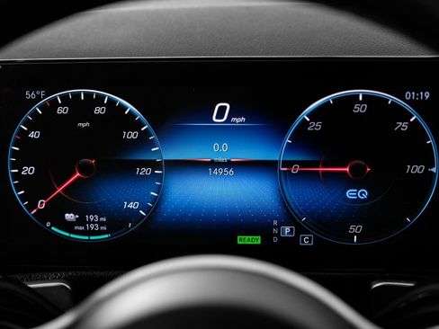 Used 2023 Mercedes-Benz EQB 250+ image 15