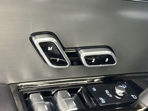 New 2025 Land Rover Range Rover Sport image 12