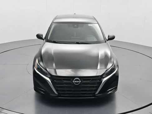 Used 2025 Nissan Altima 2.5 SV FWD image 29