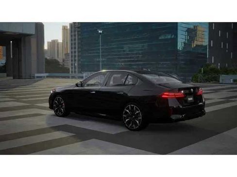 New 2027 BMW 530i RWD image 2
