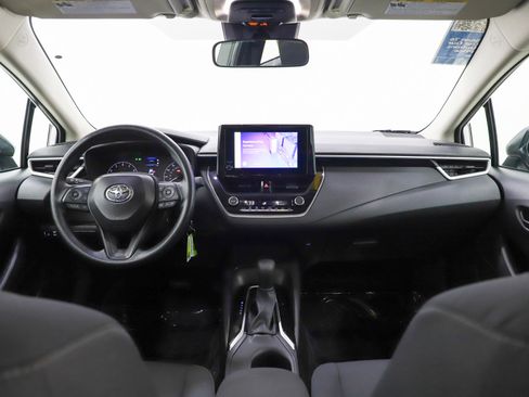Used 2025 Toyota Corolla LE image 13