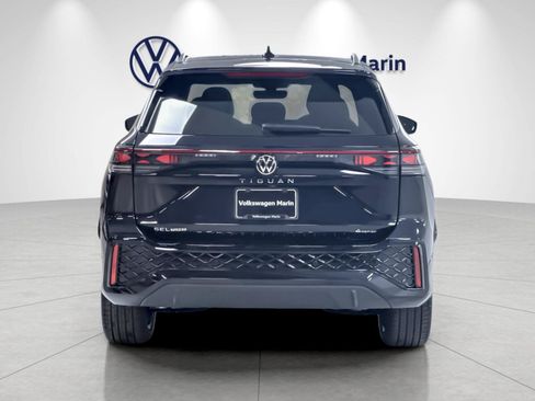 New 2026 Volkswagen Tiguan SEL R-Line AWD/4WD image 4