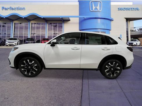 New 2026 Honda HR-V EX-L image 2