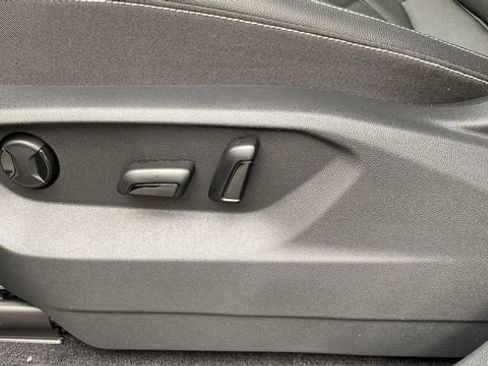 New 2026 Volkswagen Atlas SE image 18