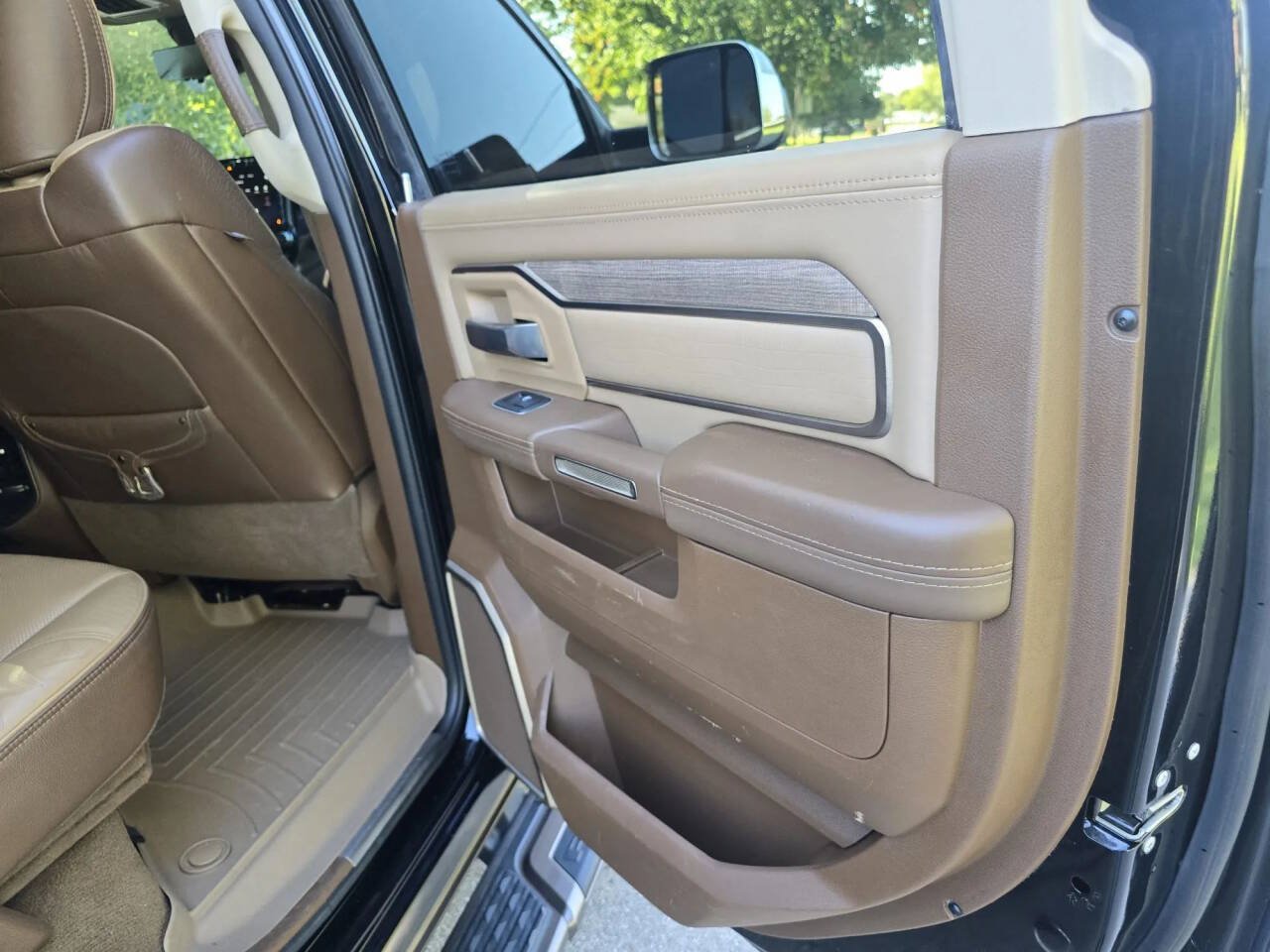 Used 2021 RAM 3500 Limited AWD/4WD image 4