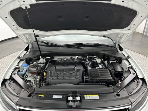 Certified 2024 Volkswagen Tiguan SE R-Line AWD/4WD image 26