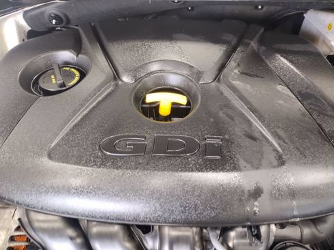 Used 2014 Hyundai Elantra GT w/ Option Group 03 FWD image 7