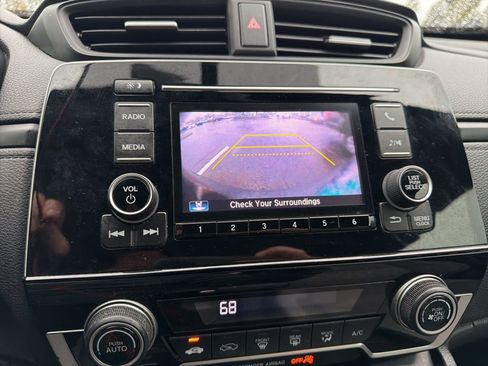 Used 2018 Honda CR-V LX image 10