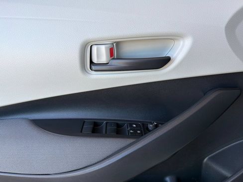 Certified 2022 Toyota Corolla LE FWD image 13