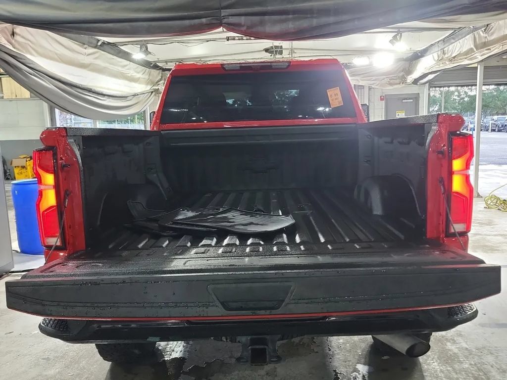 Used 2025 Chevrolet Silverado 3500 LT w/ Trail Boss Package AWD/4WD image 9