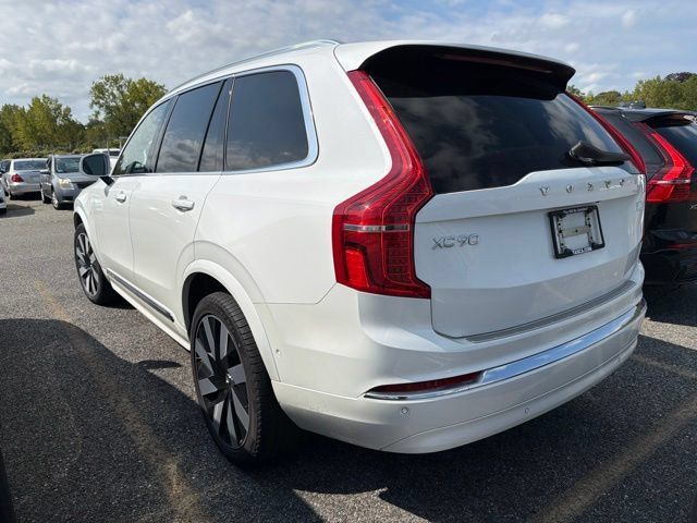 Used 2024 Volvo XC90 T8 Ultimate w/ Protection Package AWD/4WD image 4