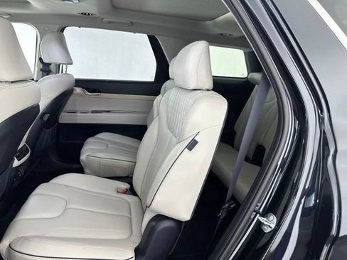Used 2023 Hyundai Palisade Limited AWD/4WD image 28