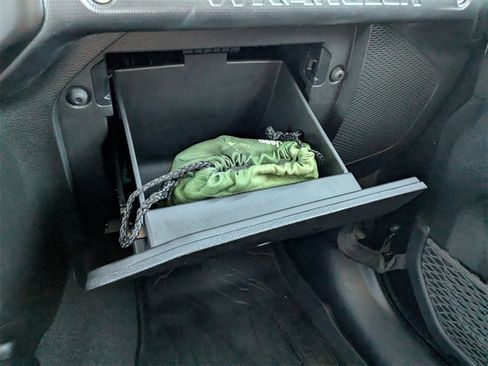 Used 2021 Jeep Wrangler Unlimited Rubicon w/ Dual Top Group image 27