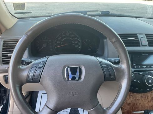 Used 2004 Honda Accord EX image 12
