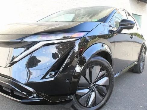 Used 2025 Nissan Ariya Platinum image 3