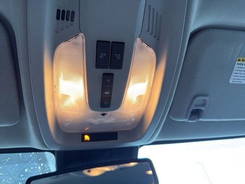 Used 2015 GMC Terrain SLE image 31