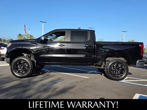 Used 2025 Chevrolet Silverado 1500 LT AWD/4WD image 3