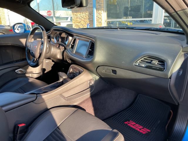 Used 2016 Dodge Challenger R/T Scat Pack RWD image 39
