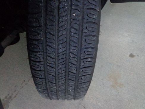 Used 2017 Jeep Cherokee Limited image 7