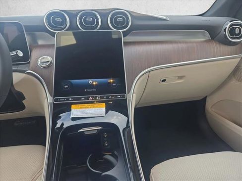 New 2026 Mercedes-Benz GLC 300 image 11