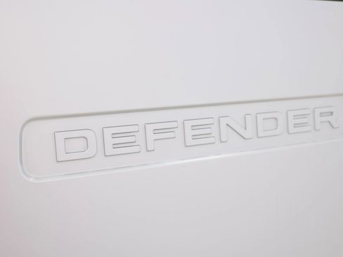 Used 2022 Land Rover Defender 110 SE image 50