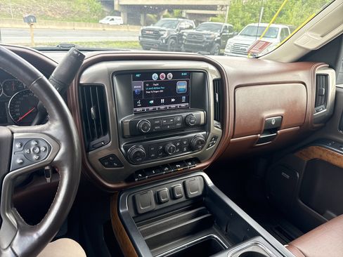 Used 2014 Chevrolet Silverado 1500 High Country w/ High Country Premium Package image 23