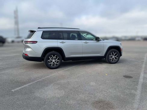 New 2025 Jeep Grand Cherokee L Limited image 13